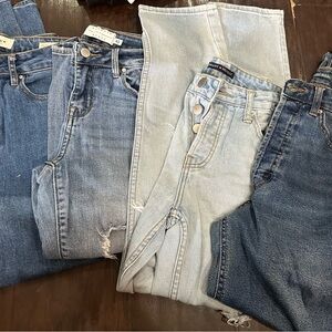 Lot of 4 womens jeans pacsun, brandy melville, ect